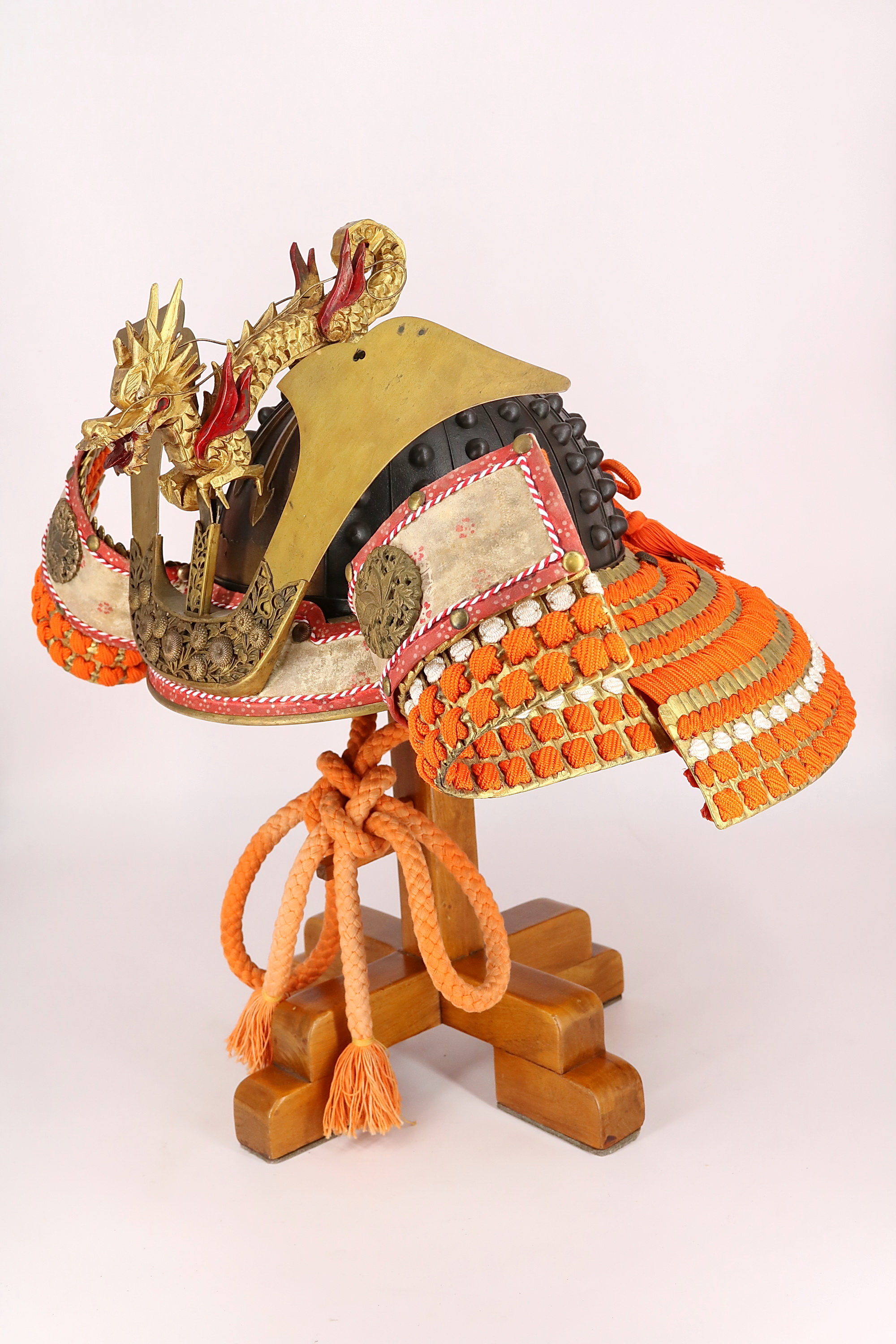 Самурайский шлем Кабуто. Купить в Москве самурайские мечи, галерея Югэн,  Yugen.
